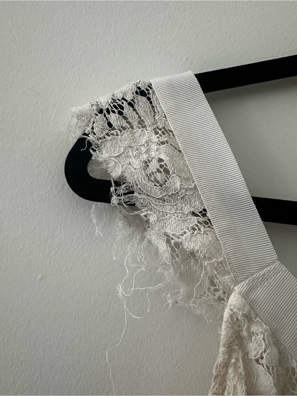 Karen Millen Lace Top - Picture 5 of 6